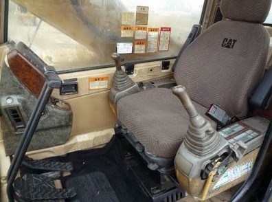 Used USA CAT 320B excavator 